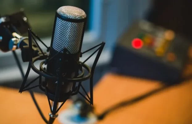 Voices of Opportunity: Navigating the Voiceover Industry